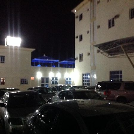 Toprate Luxury Hotel Owerri Exterior foto