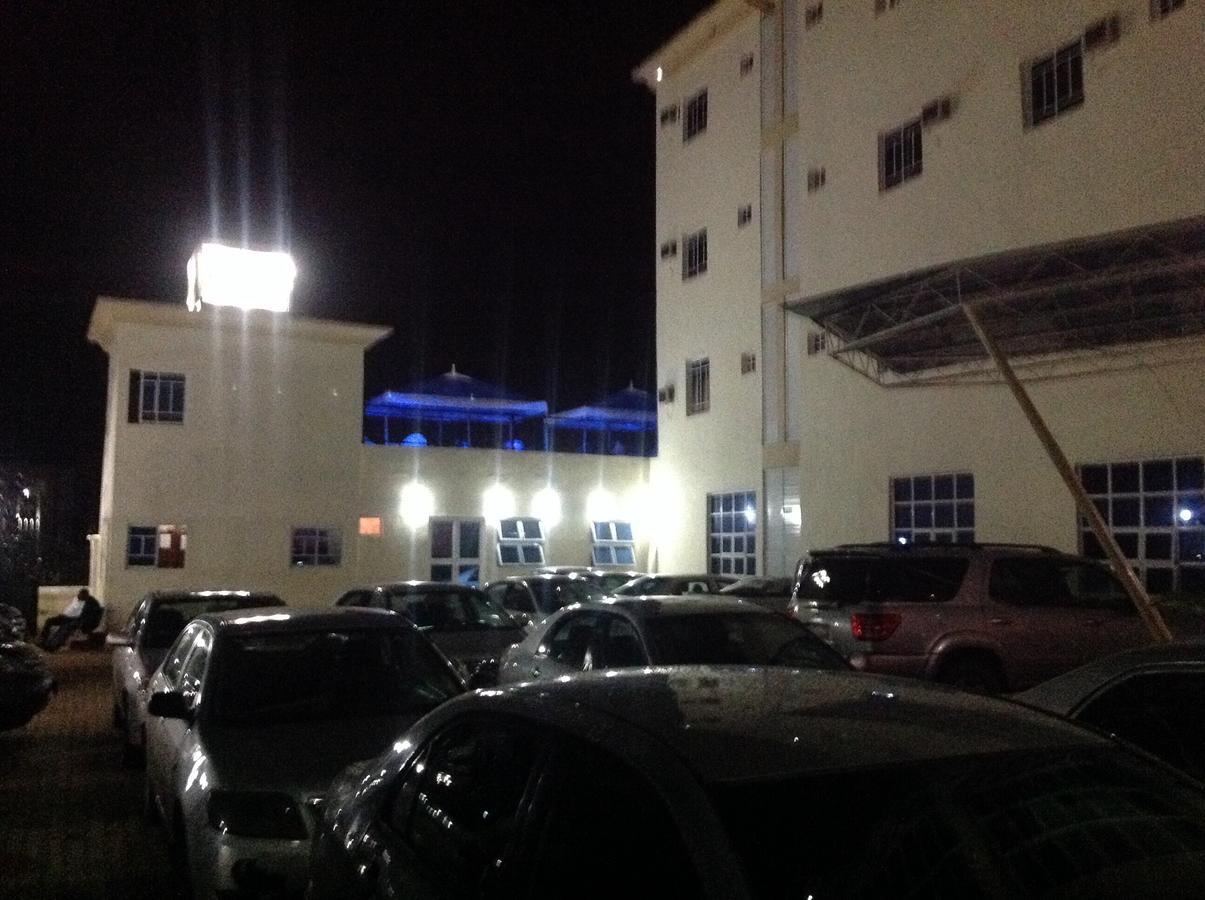 Toprate Luxury Hotel Owerri Exterior foto